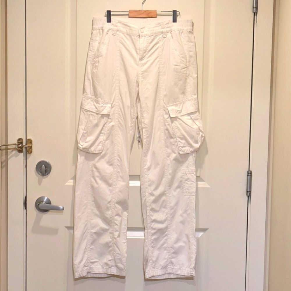 3/$30 EUC H&M Divided 6 White 100% Cotton Cargo Pants